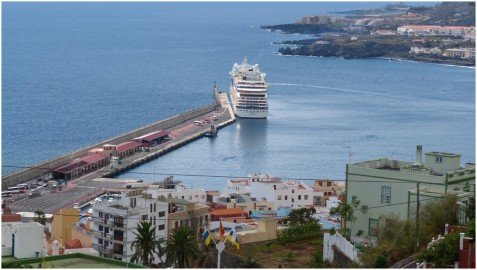 Santa Cruz de La Palma Blick auf den Hafen