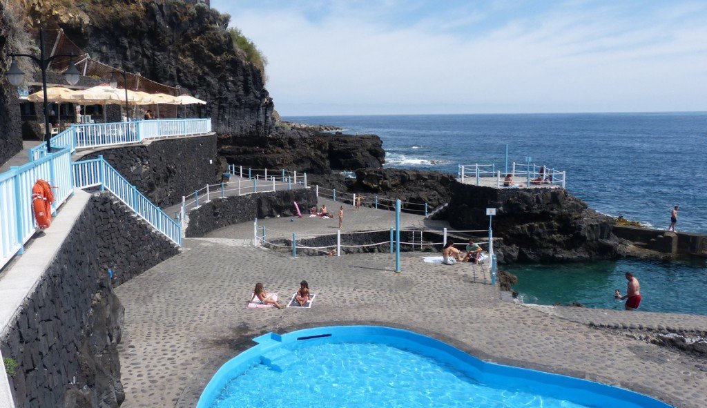 La Palma Charco Azul ein Überblick  über das Meerschwimmbecken