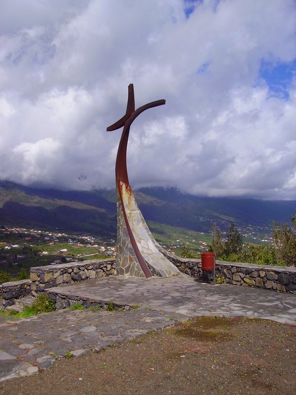  La-Palma-Wandern-Kreuz-auf-der-Montaña-Breña
