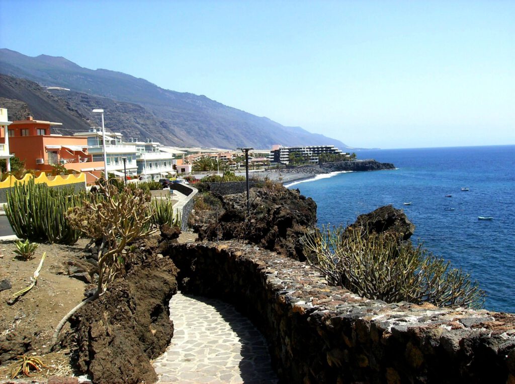 La Palma Strände und Buchten für jeden Geschmack, Playa de Puerto Naos zuzeit nur mit QR- Code zugänglich